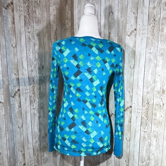 Women's Lilu Graphic Long Sleeve Tee | Teal | Size Small | V-Neck Top | Cotton - Picture 4 of 10